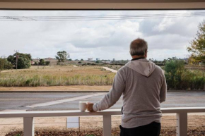 Long Island Retreat II (by the river with wi-fi), Murray Bridge